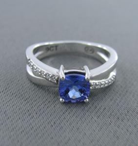 Tanzanite and Diamond Ring