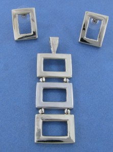 Kuger Oct 2 Square Pend and Studs